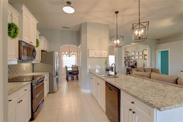 125 Palm Circle, Melbourne, FL 32940