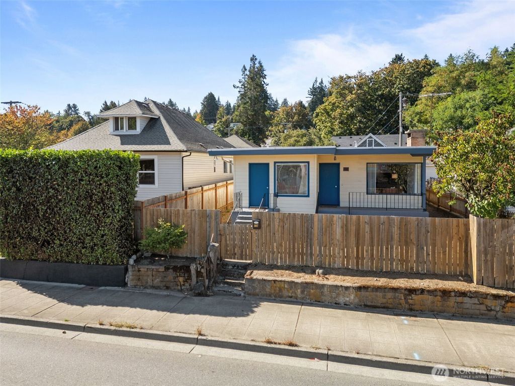 107 N Callow Avenue, Bremerton, WA 98312