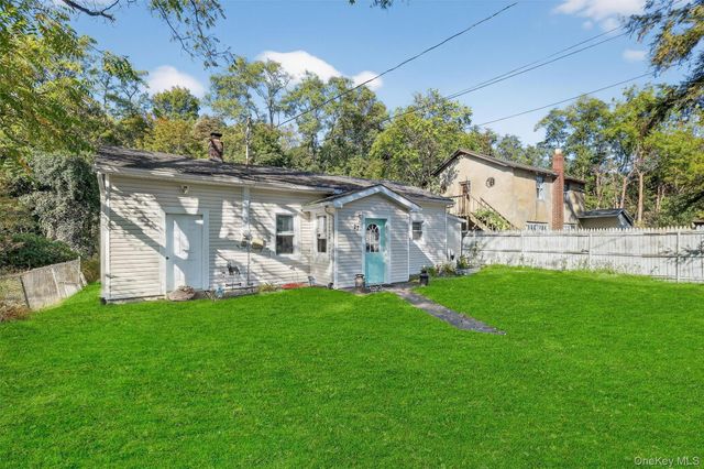 27 Peckham Road, Poughkeepsie, NY 12603