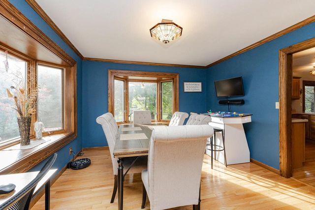 W362S2453 Lisa LANE, Dousman, WI 53118
