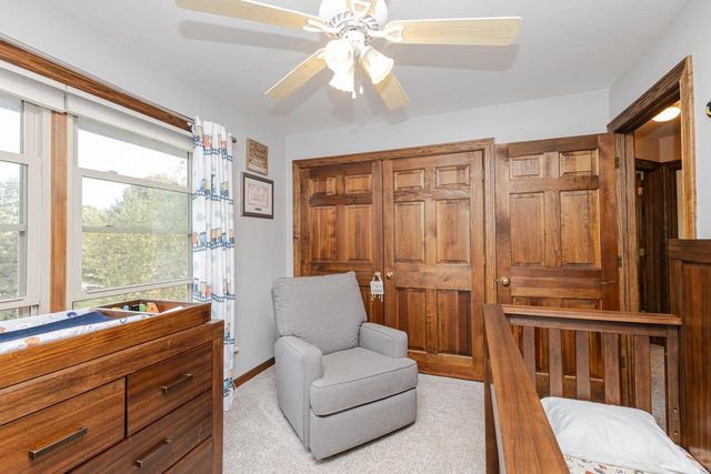 W362S2453 Lisa LANE, Dousman, WI 53118