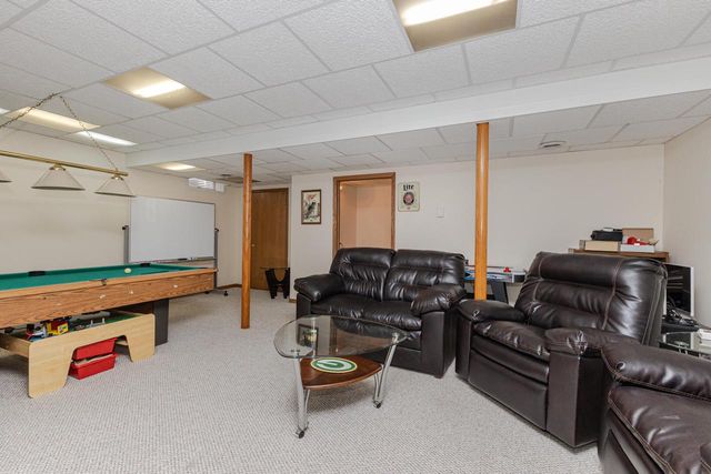 W362S2453 Lisa LANE, Dousman, WI 53118
