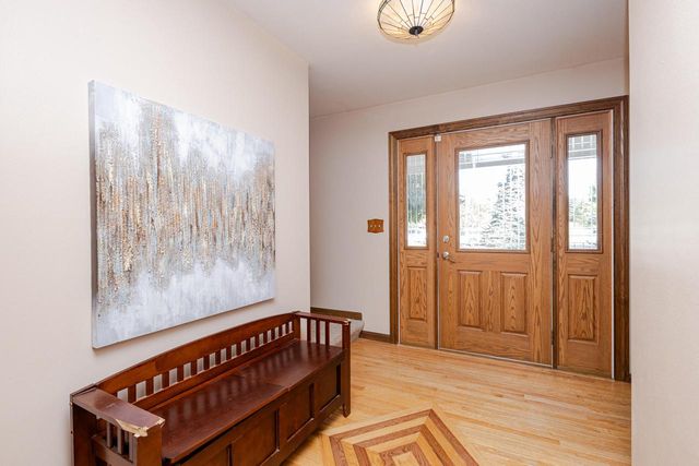 W362S2453 Lisa LANE, Dousman, WI 53118