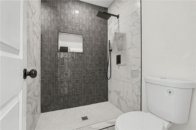 1027 Mainstreet Lake Drive, Stone Mountain, GA 30088