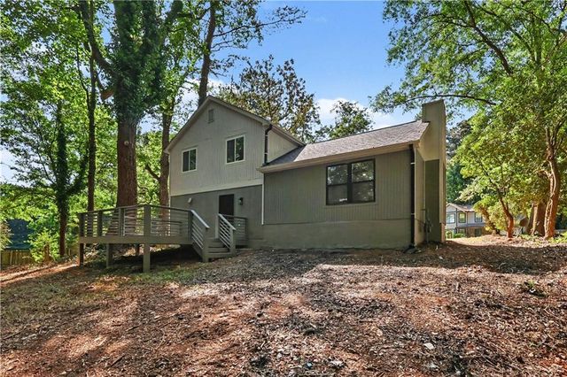 1027 Mainstreet Lake Drive, Stone Mountain, GA 30088