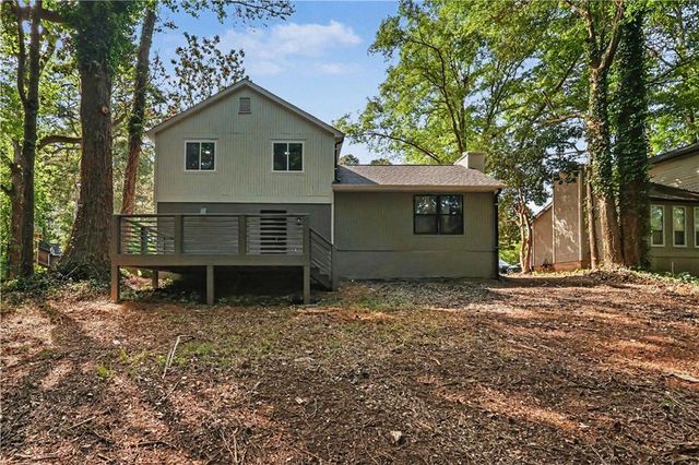 1027 Mainstreet Lake Drive, Stone Mountain, GA 30088