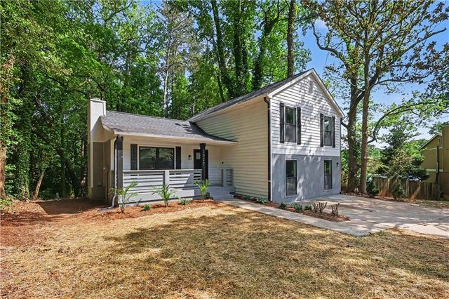 1027 Mainstreet Lake Drive, Stone Mountain, GA 30088