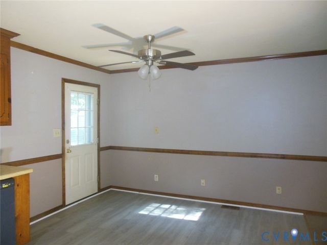 13306 Evelyn Dr, Chester, VA 23831