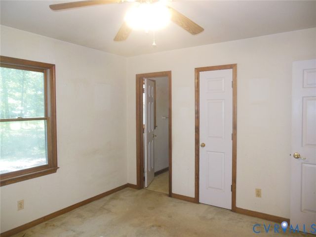 13306 Evelyn Dr, Chester, VA 23831