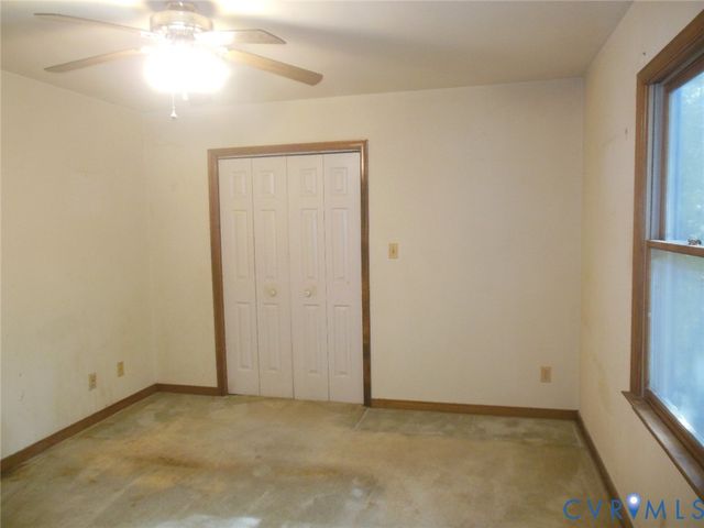 13306 Evelyn Dr, Chester, VA 23831