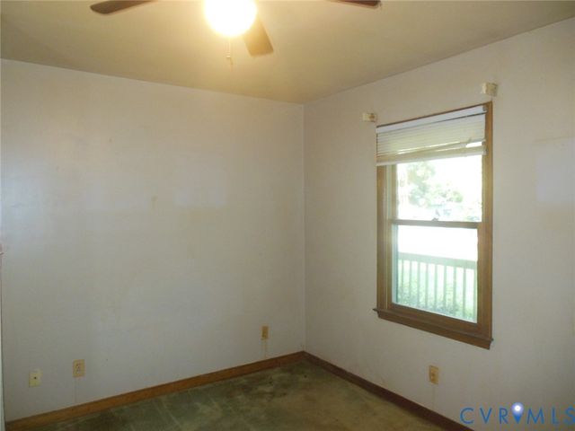 13306 Evelyn Dr, Chester, VA 23831