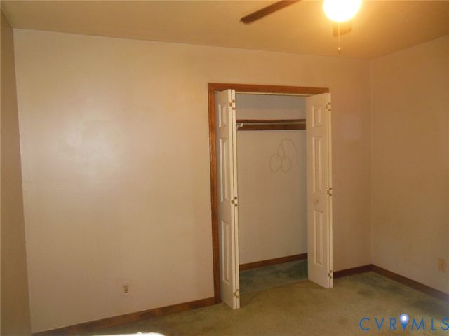 13306 Evelyn Dr, Chester, VA 23831