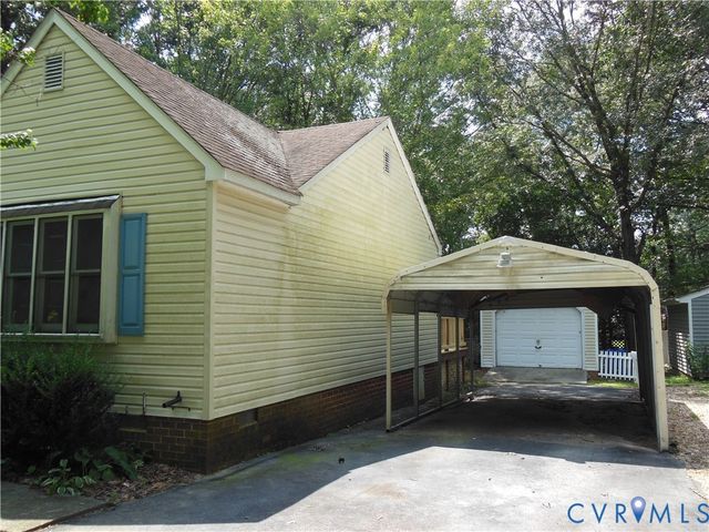 13306 Evelyn Dr, Chester, VA 23831