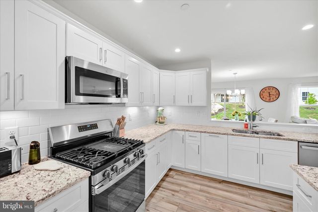 823 TALON WAY, Columbia, PA 17512