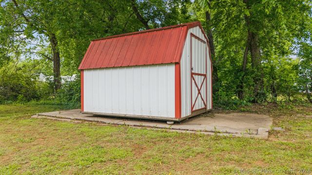 302 W 42nd Street, Sand Springs, OK 74063