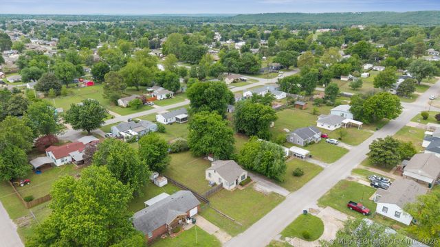 302 W 42nd Street, Sand Springs, OK 74063