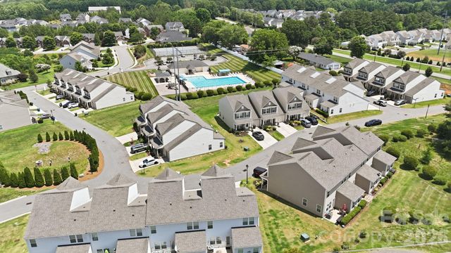 112 B Davenport Drive, Statesville, NC 28677