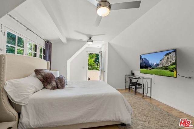 23057 Sylvan Street, Woodland Hills (los Angeles), CA 91367