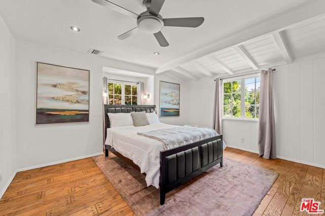 23057 Sylvan Street, Woodland Hills (los Angeles), CA 91367