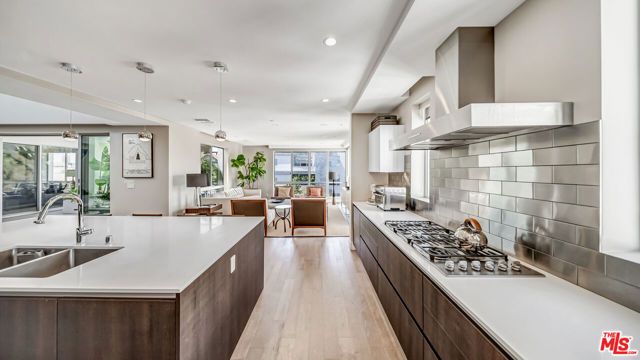 450 N Palm Drive 506PH, Beverly Hills, CA 90210