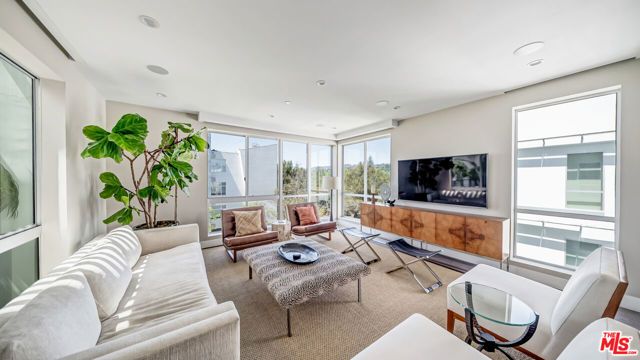 450 N Palm Drive 506PH, Beverly Hills, CA 90210