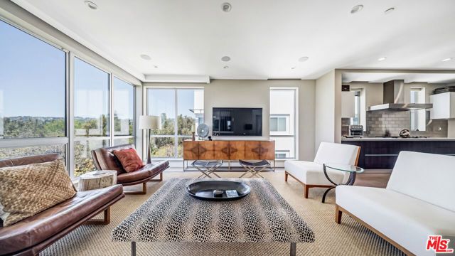 450 N Palm Drive 506PH, Beverly Hills, CA 90210