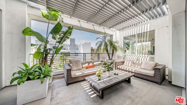 450 N Palm Drive 506PH, Beverly Hills, CA 90210