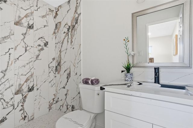 214 45TH AVENUE NE, St Petersburg, FL 33703