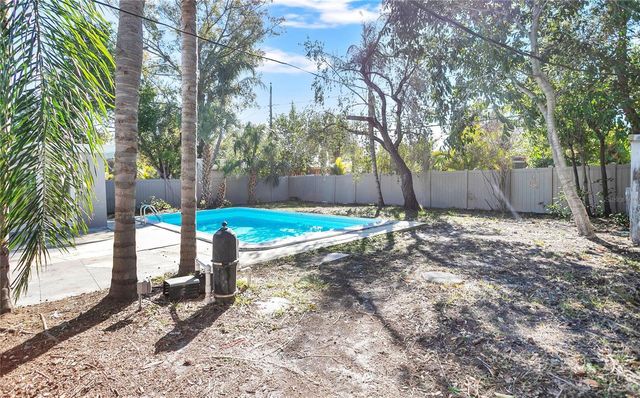 214 45TH AVENUE NE, St Petersburg, FL 33703