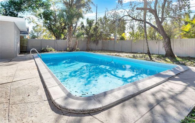 214 45TH AVENUE NE, St Petersburg, FL 33703