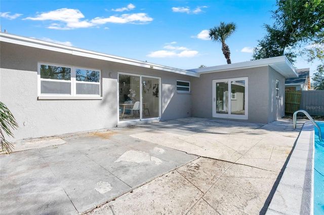 214 45TH AVENUE NE, St Petersburg, FL 33703