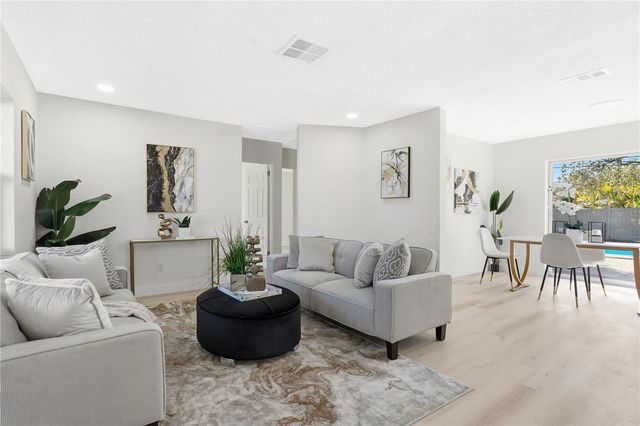 214 45TH AVENUE NE, St Petersburg, FL 33703