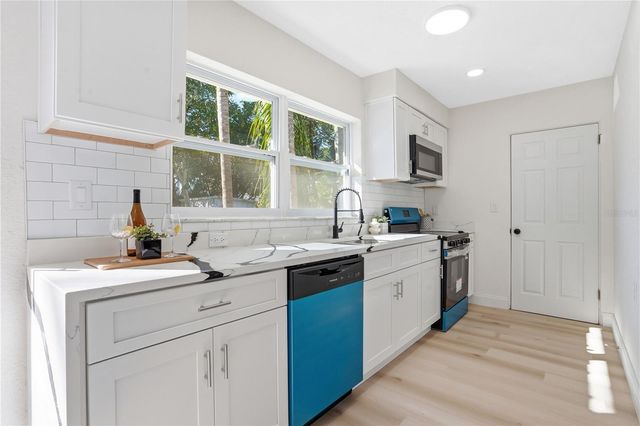 214 45TH AVENUE NE, St Petersburg, FL 33703