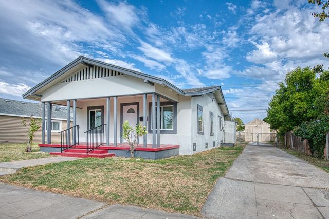 2710 C Street, Selma, CA 93662