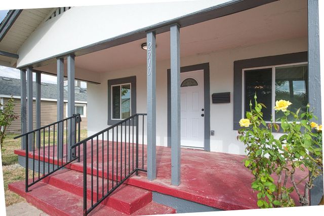 2710 C Street, Selma, CA 93662