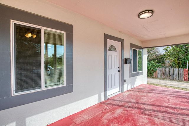 2710 C Street, Selma, CA 93662