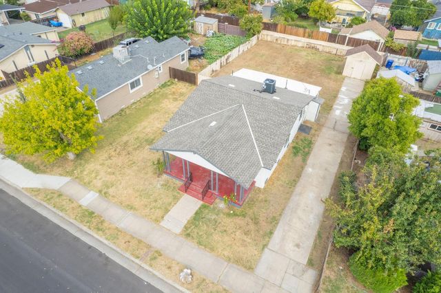 2710 C Street, Selma, CA 93662