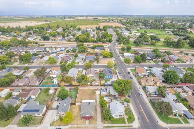 2710 C Street, Selma, CA 93662