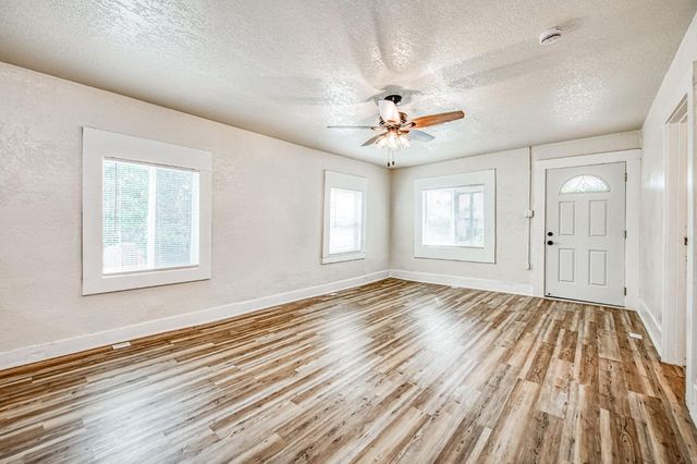 2710 C Street, Selma, CA 93662