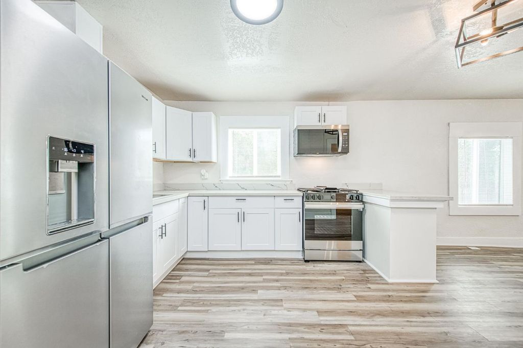 2710 C Street, Selma, CA 93662