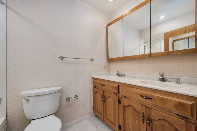 9414 Ozanam Avenue, Morton Grove, IL 60053