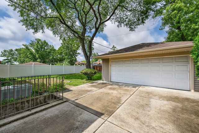 9414 Ozanam Avenue, Morton Grove, IL 60053