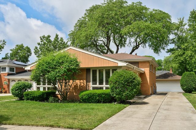 9414 Ozanam Avenue, Morton Grove, IL 60053
