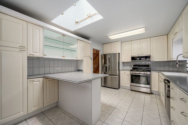 9414 Ozanam Avenue, Morton Grove, IL 60053