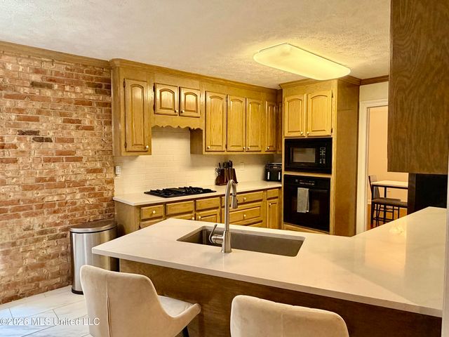 501 Lowe Circle, Richland, MS 39218