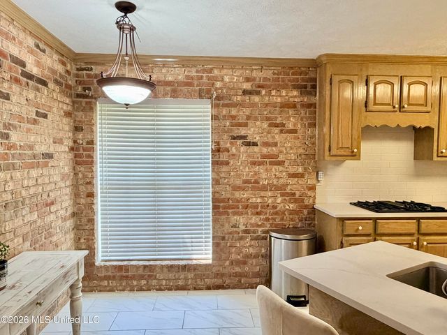 501 Lowe Circle, Richland, MS 39218