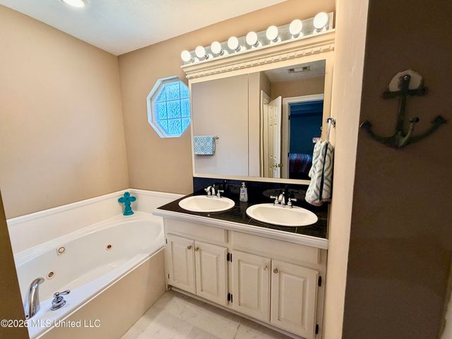 501 Lowe Circle, Richland, MS 39218