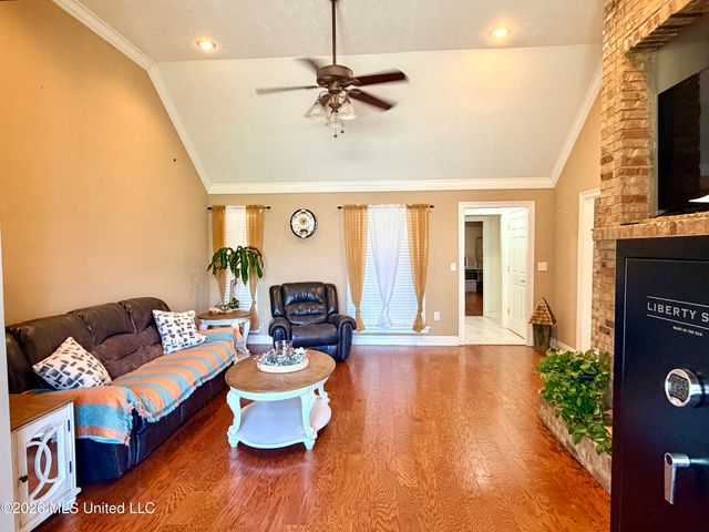501 Lowe Circle, Richland, MS 39218