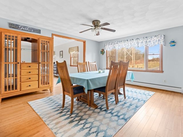 377 Read St, Seekonk, MA 02771