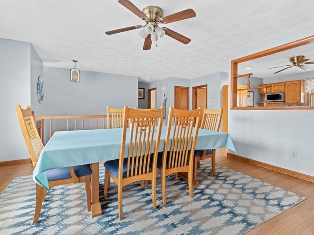 377 Read St, Seekonk, MA 02771